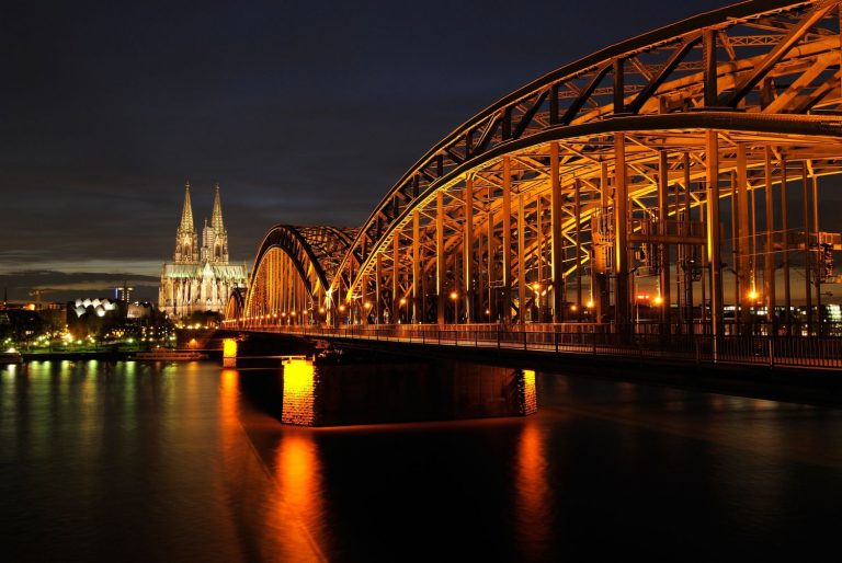 Praxissommer in Kölner Modeatelier