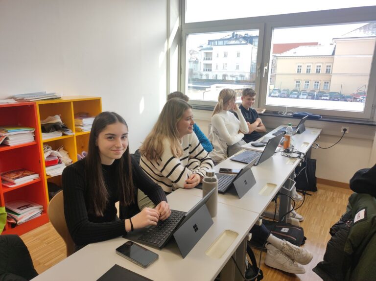 Erste Schritte Richtung Diplomarbeit: Workshops der 4. Jahrgänge