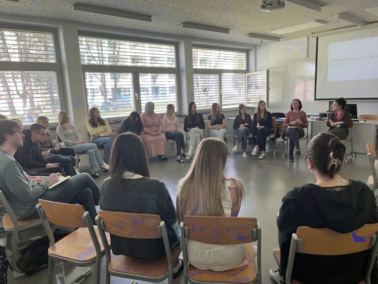 Nachkommen NS-Verfolgter erzählen: 4CHW Teil des Pilotprojekts
