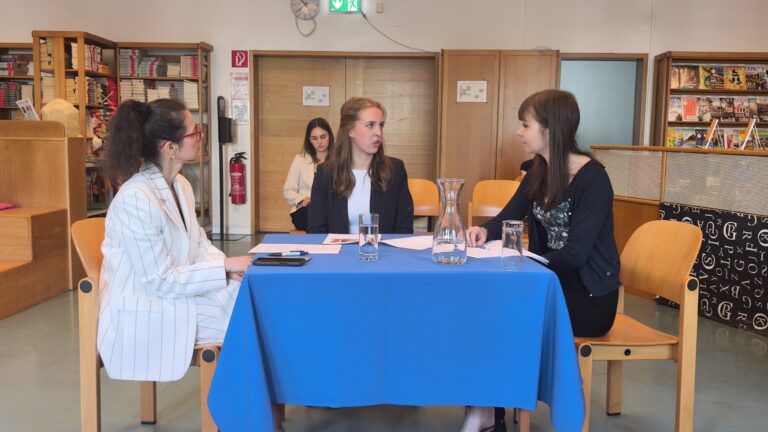 Geschafft: Frischgebackene Maturant*innen meisterten letzte Prüfungen