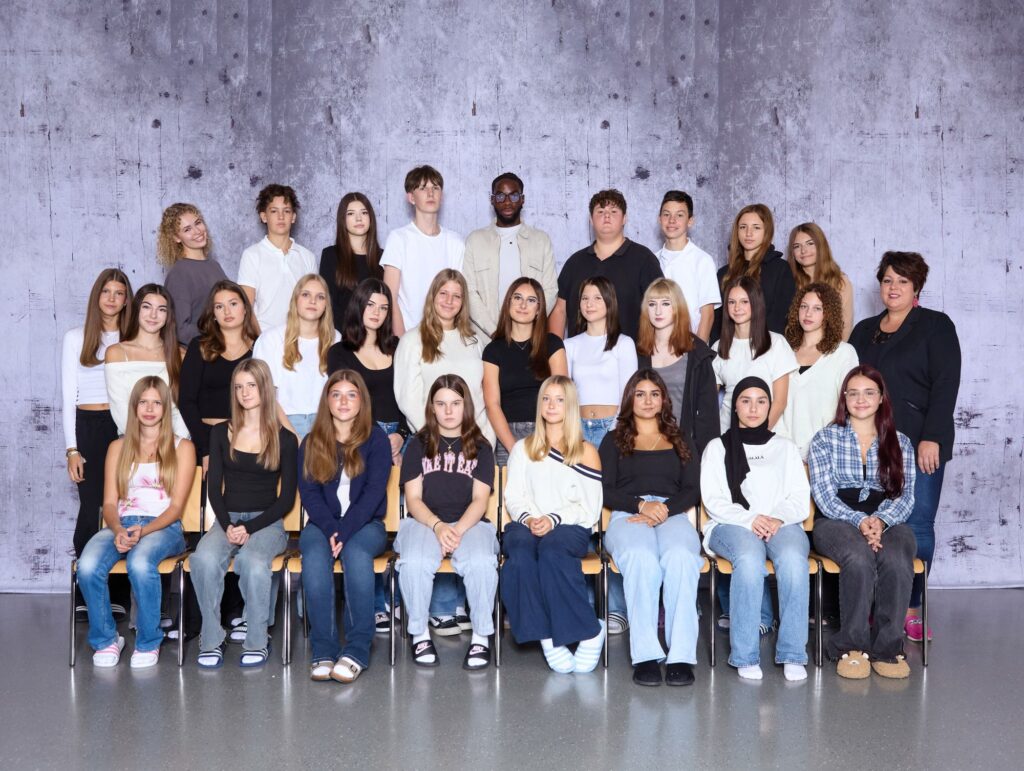 1AMW 2025/26 | KV: Prof. Claudia Olinowetz