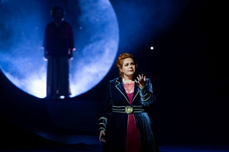 Von der Deutschlektüre ins Theater: Tristan und Isolde