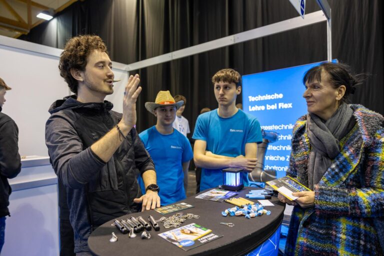 Lehrlingsmesse: 1AWF und 3AMW schnuppern Zukunftsluft