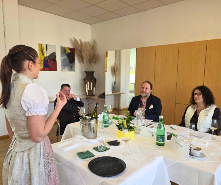 Ausgezeichnete Weinexpert*innen: WIFI-Prüfung gemeistert