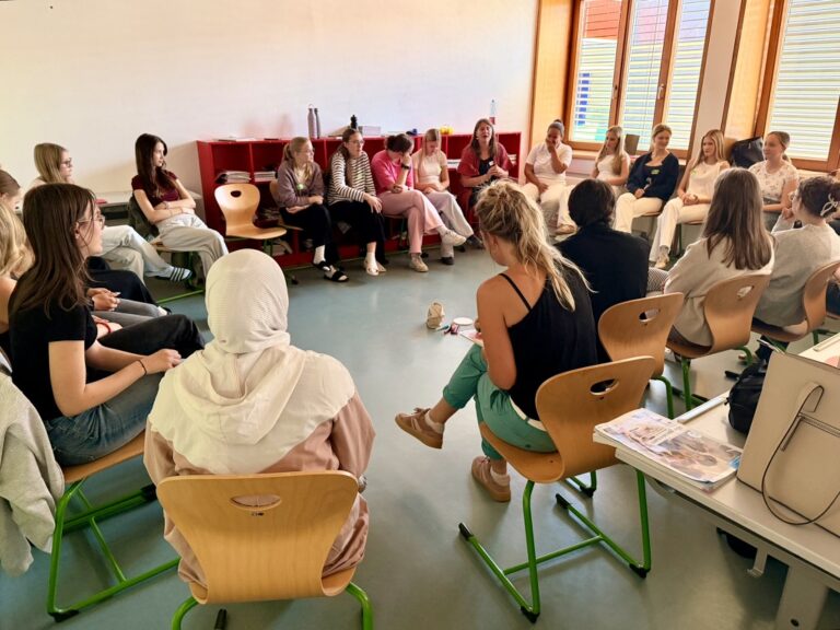 Gemeinsam stark gegen Gewalt: 2CHW beim EqualiZ-Workshop