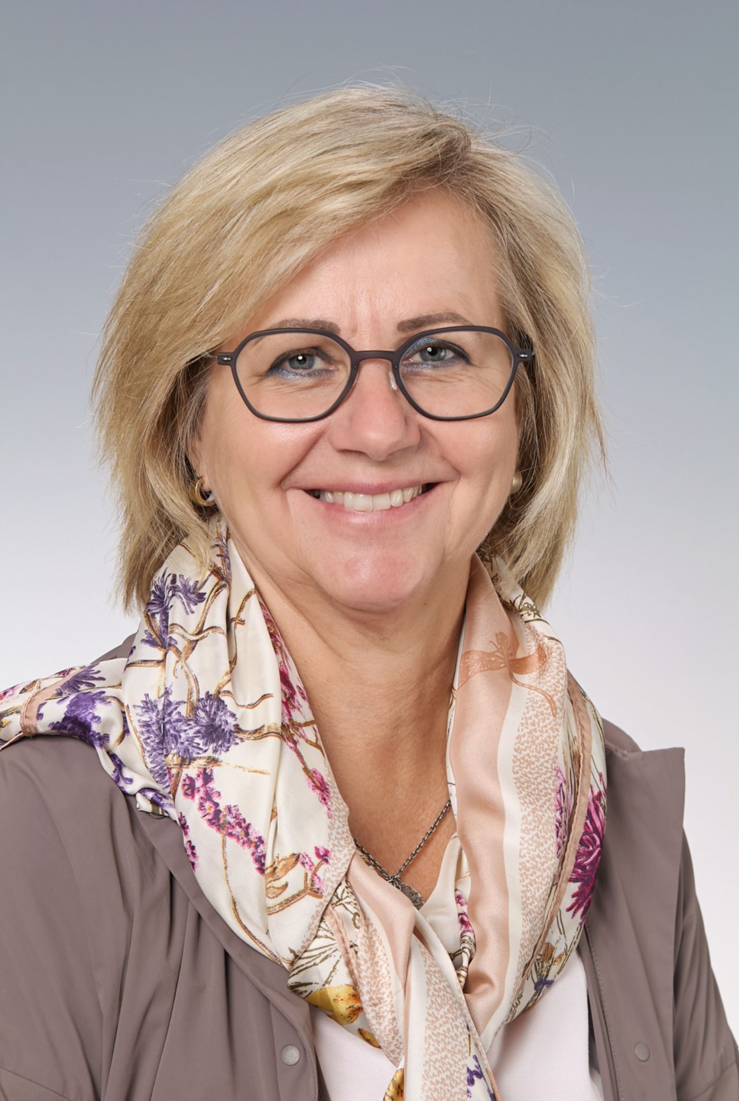 Schuster, Mag. Dr. Birgit